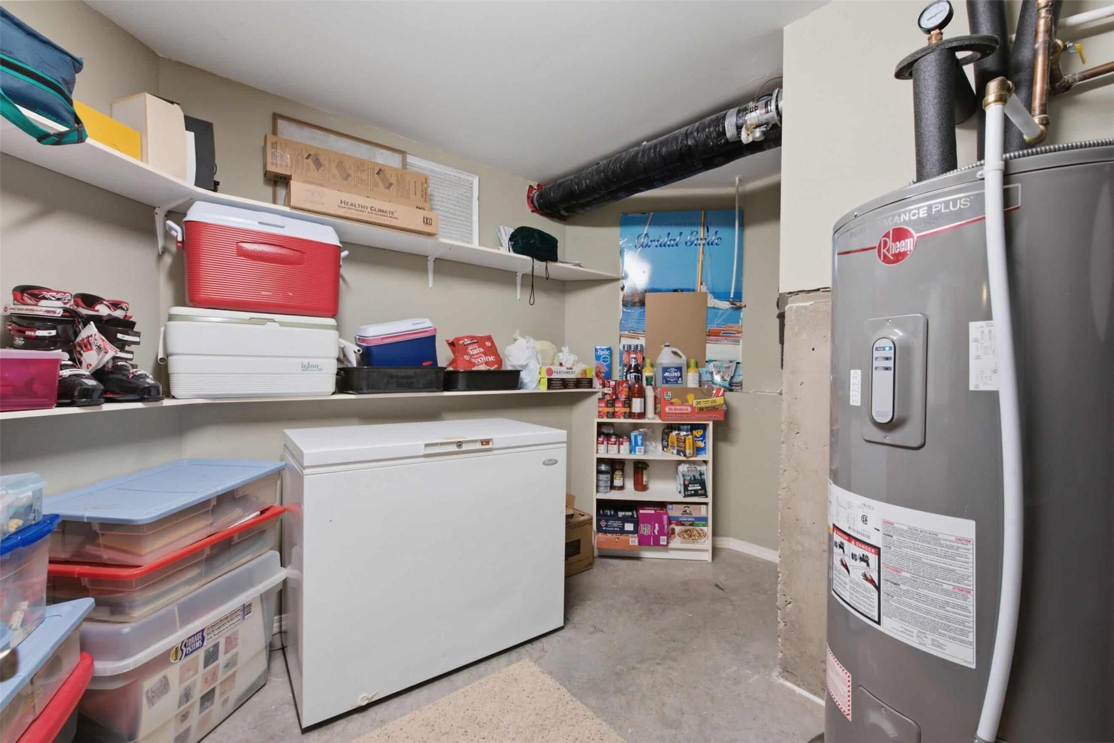 594 Mountain Drive, Vernon, BC - Indoor Photo Showing Basement
