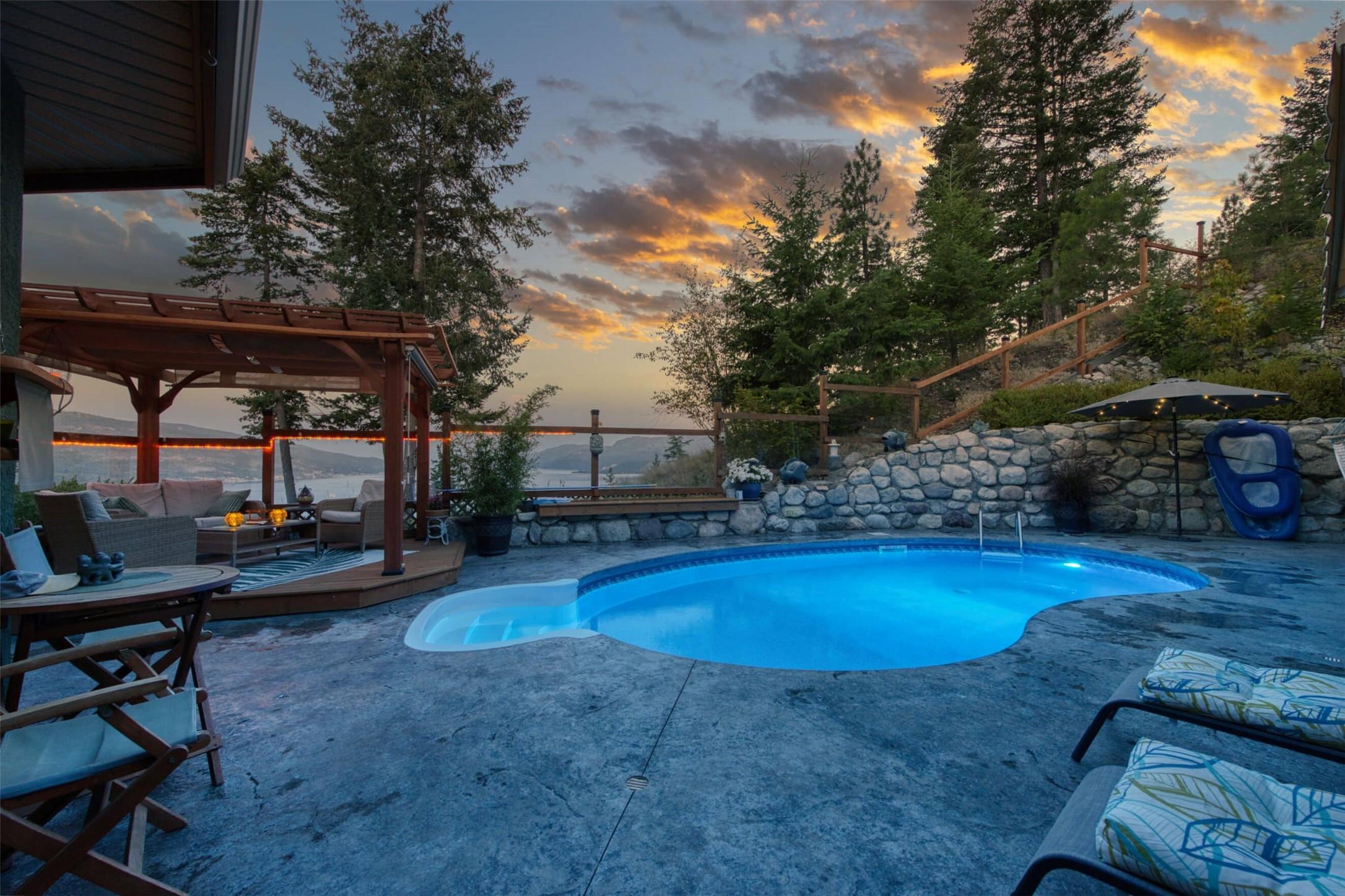 594 Mountain Drive, Vernon, BC - Outdoor With In Ground Pool With Deck Patio Veranda