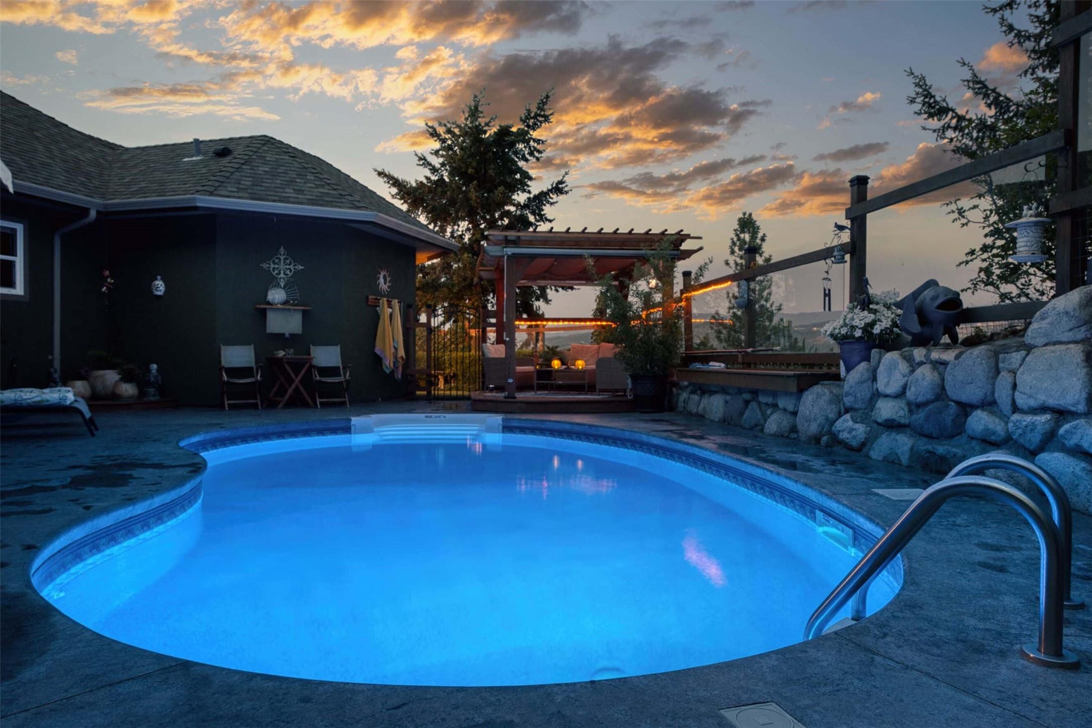 594 Mountain Drive, Vernon, BC - Outdoor With In Ground Pool With Deck Patio Veranda