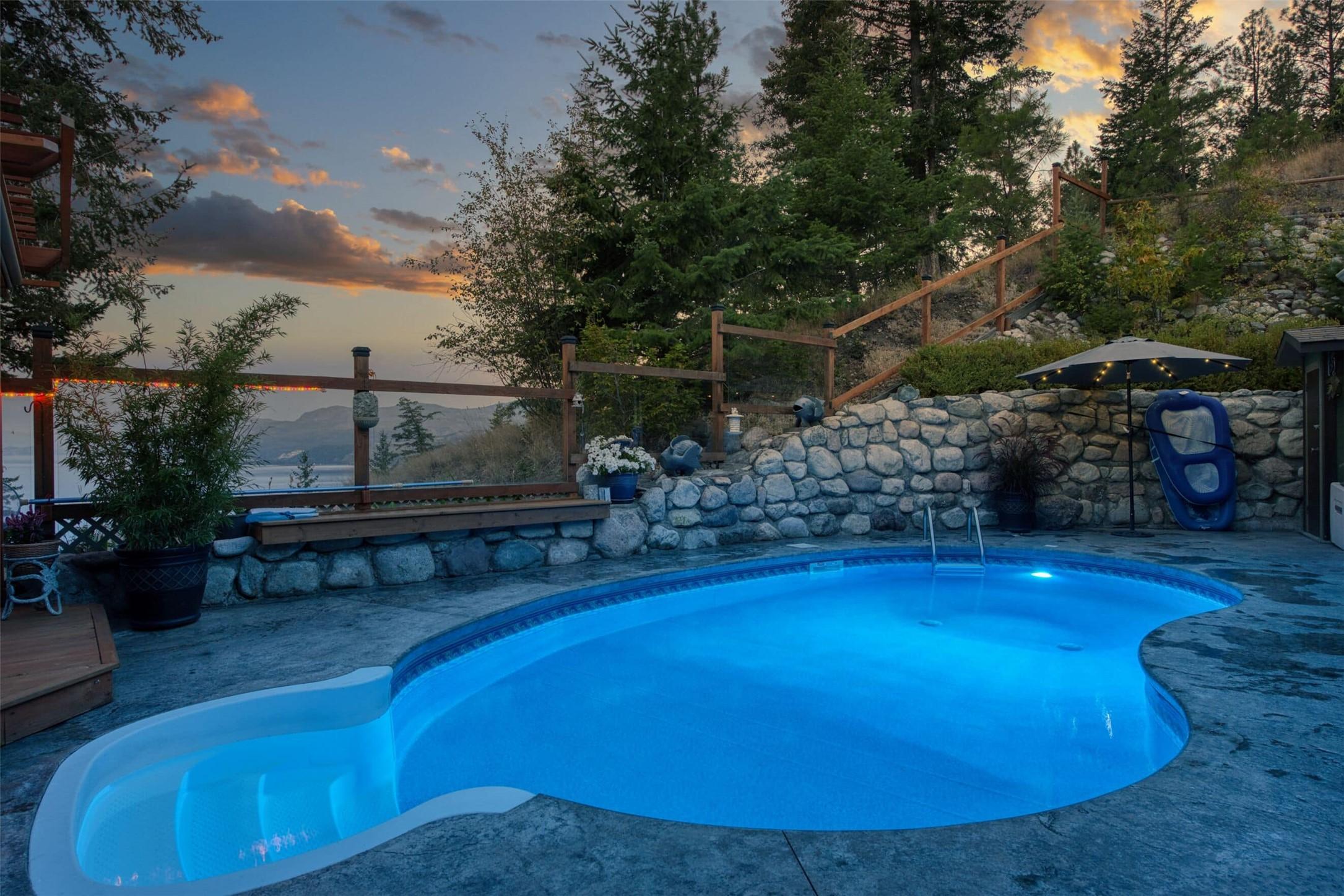 594 Mountain Drive, Vernon, BC - Outdoor With In Ground Pool With Deck Patio Veranda