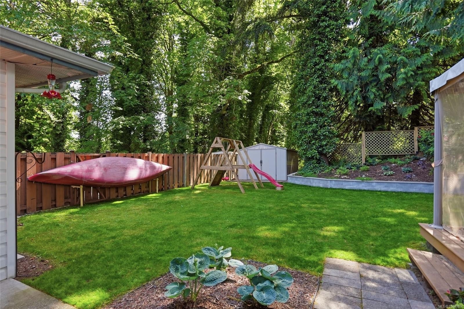#B-184 Westwood Rd, Nanaimo, BC - Outdoor With Backyard