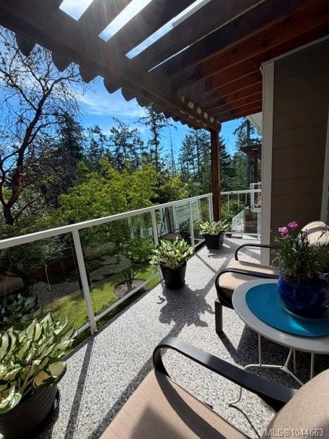 #2-1649 Lloyd Pl, View Royal, BC