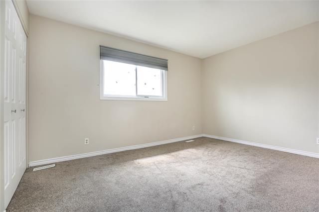 95 West Lake Cr, Winnipeg, MB - Indoor Photo Showing Other Room