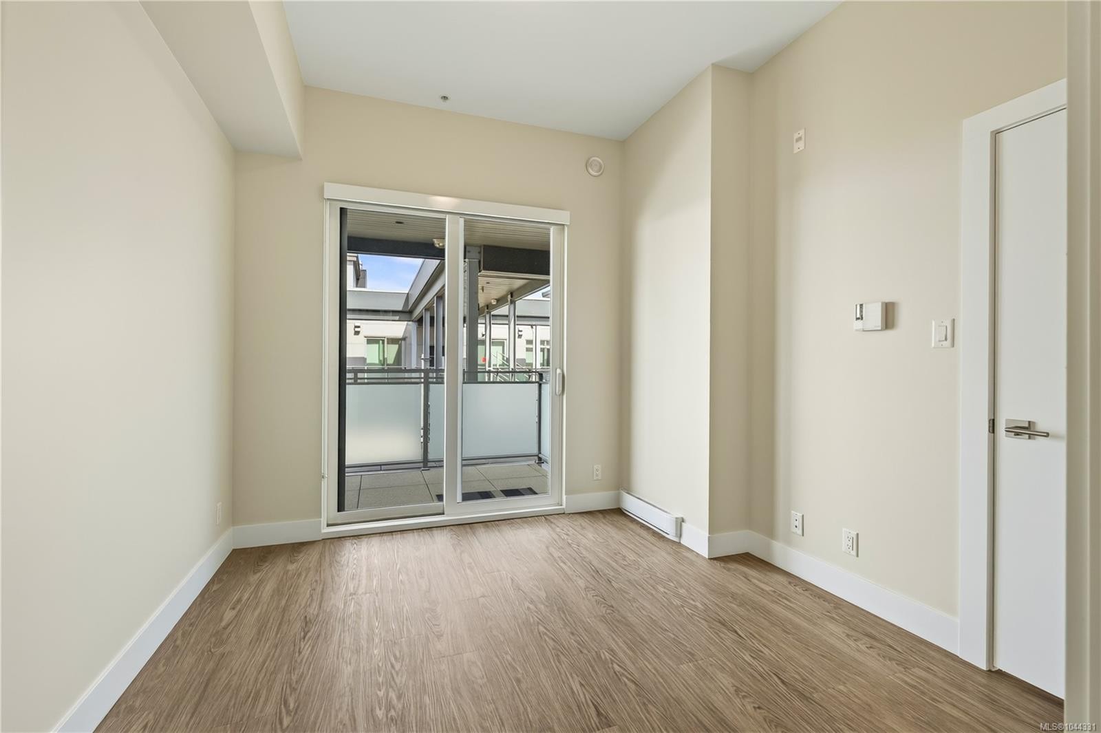 #607-91 Chapel St, Nanaimo, BC - Indoor Photo Showing Other Room