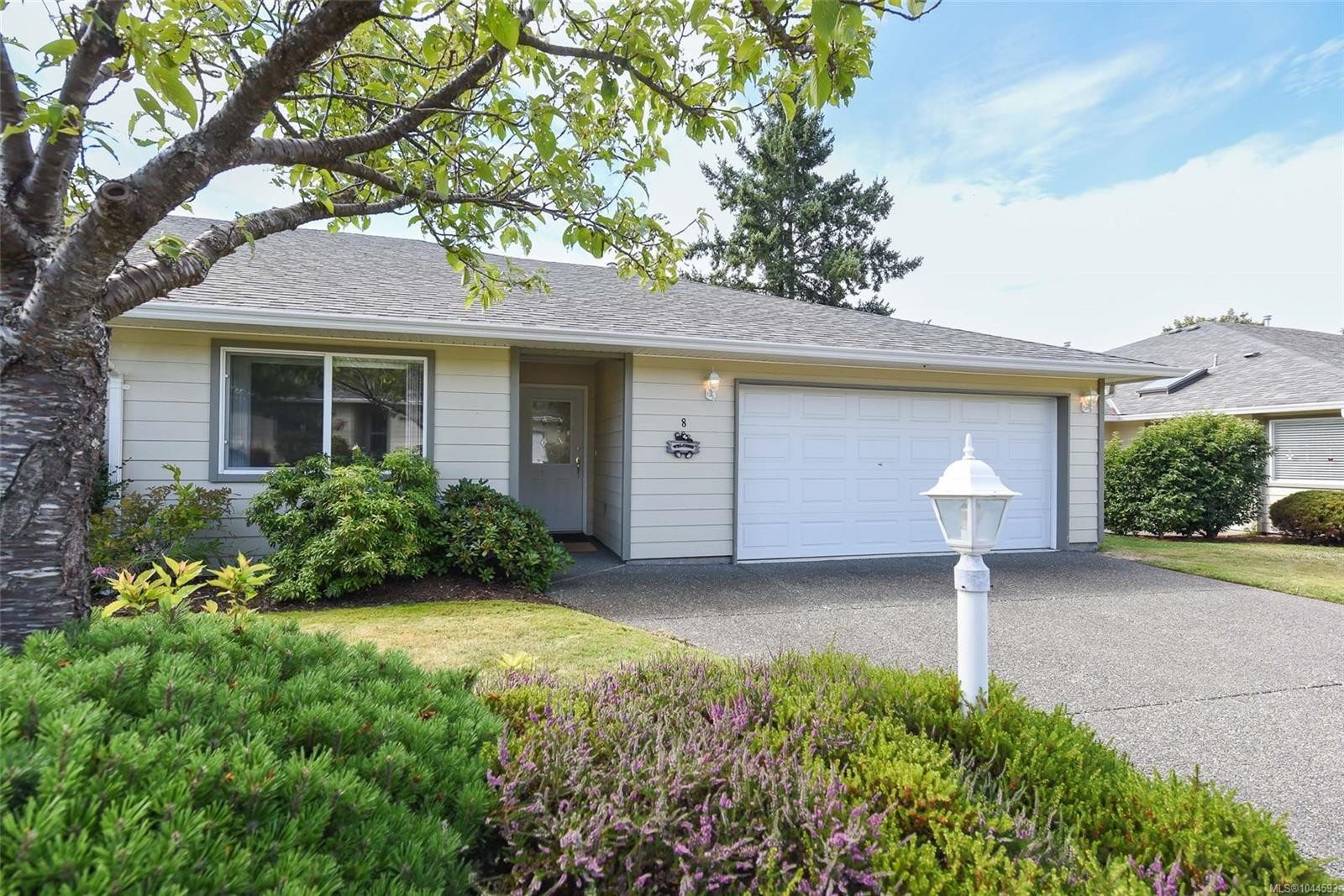#8-417 Heather Crt, Comox, BC