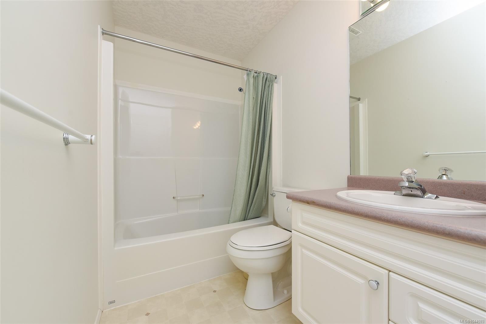 #8-417 Heather Crt, Comox, BC