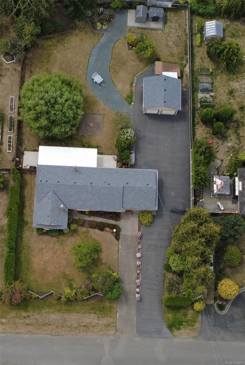 851 Breakwater Rd, French Creek, BC