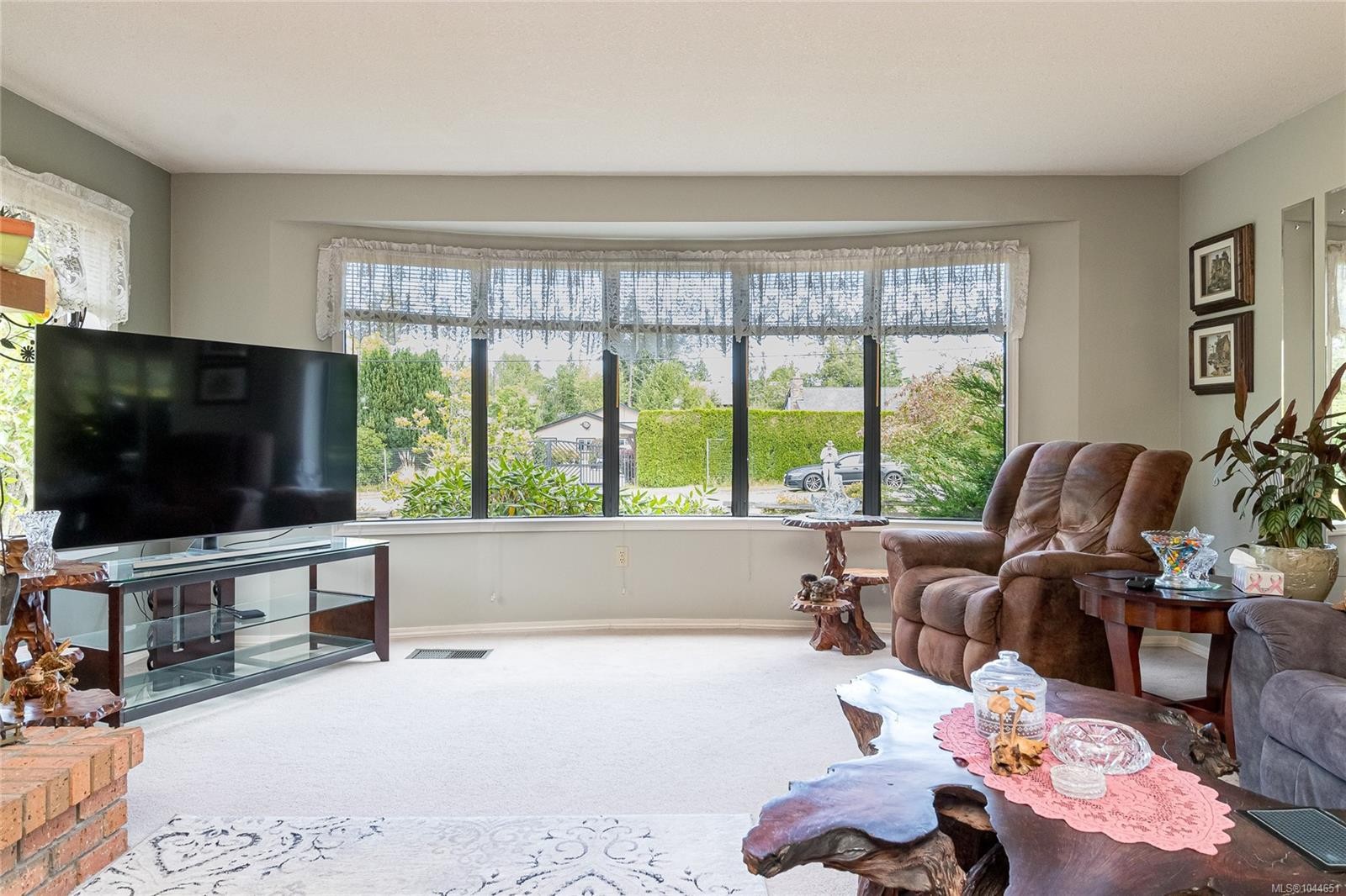 851 Breakwater Rd, French Creek, BC