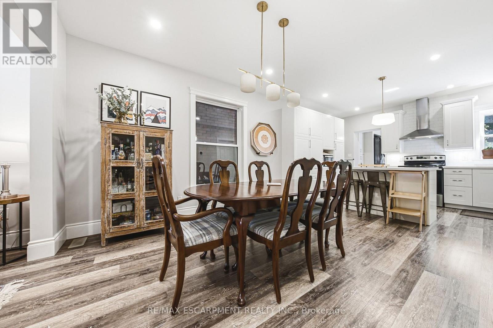 30 Cumberland Avenue, Hamilton, ON - Indoor
