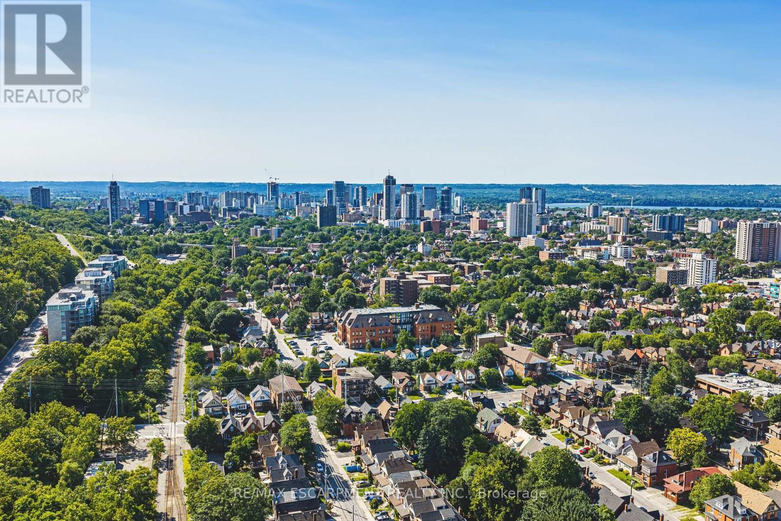 30 Cumberland Avenue, Hamilton, ON - Outdoor With View