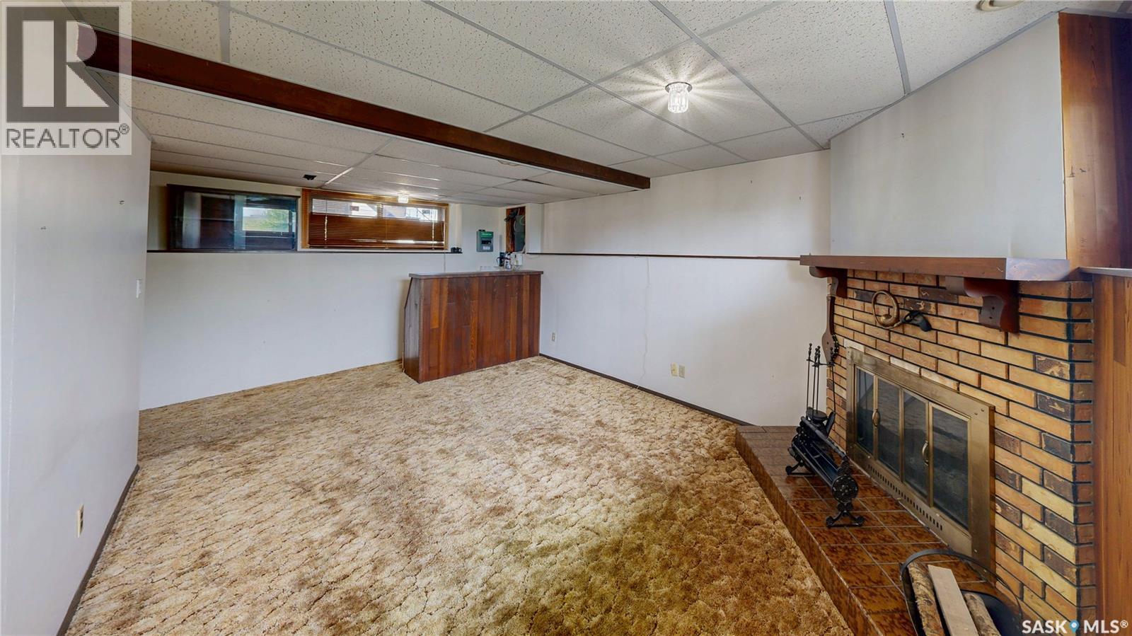 6524 Dewdney Avenue, Regina, SK - Indoor With Fireplace