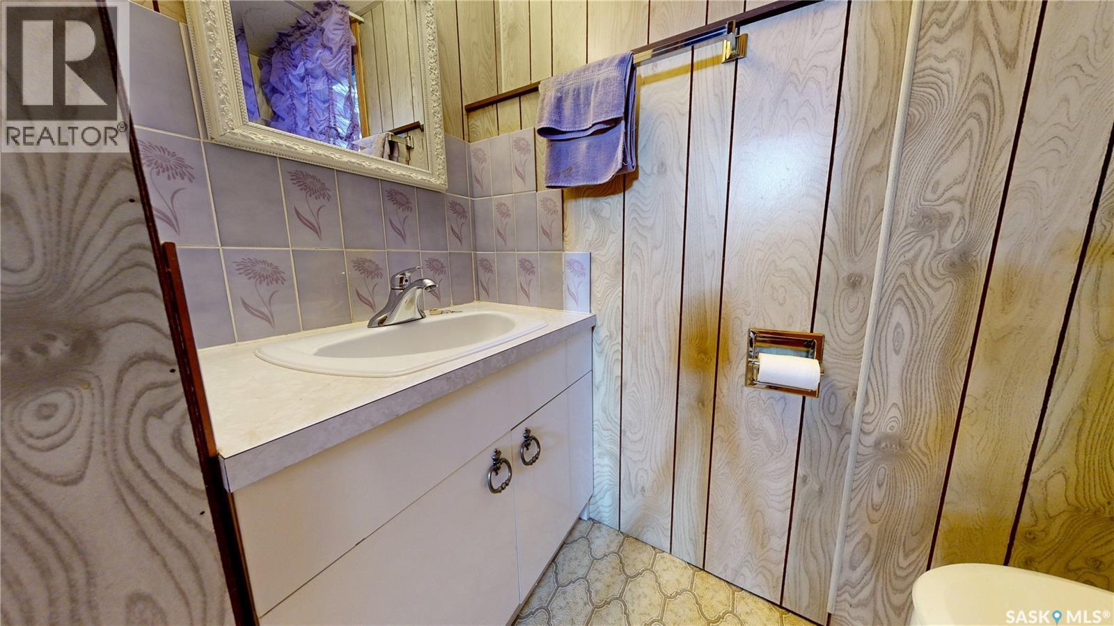 6524 Dewdney Avenue, Regina, SK - Indoor Photo Showing Bathroom