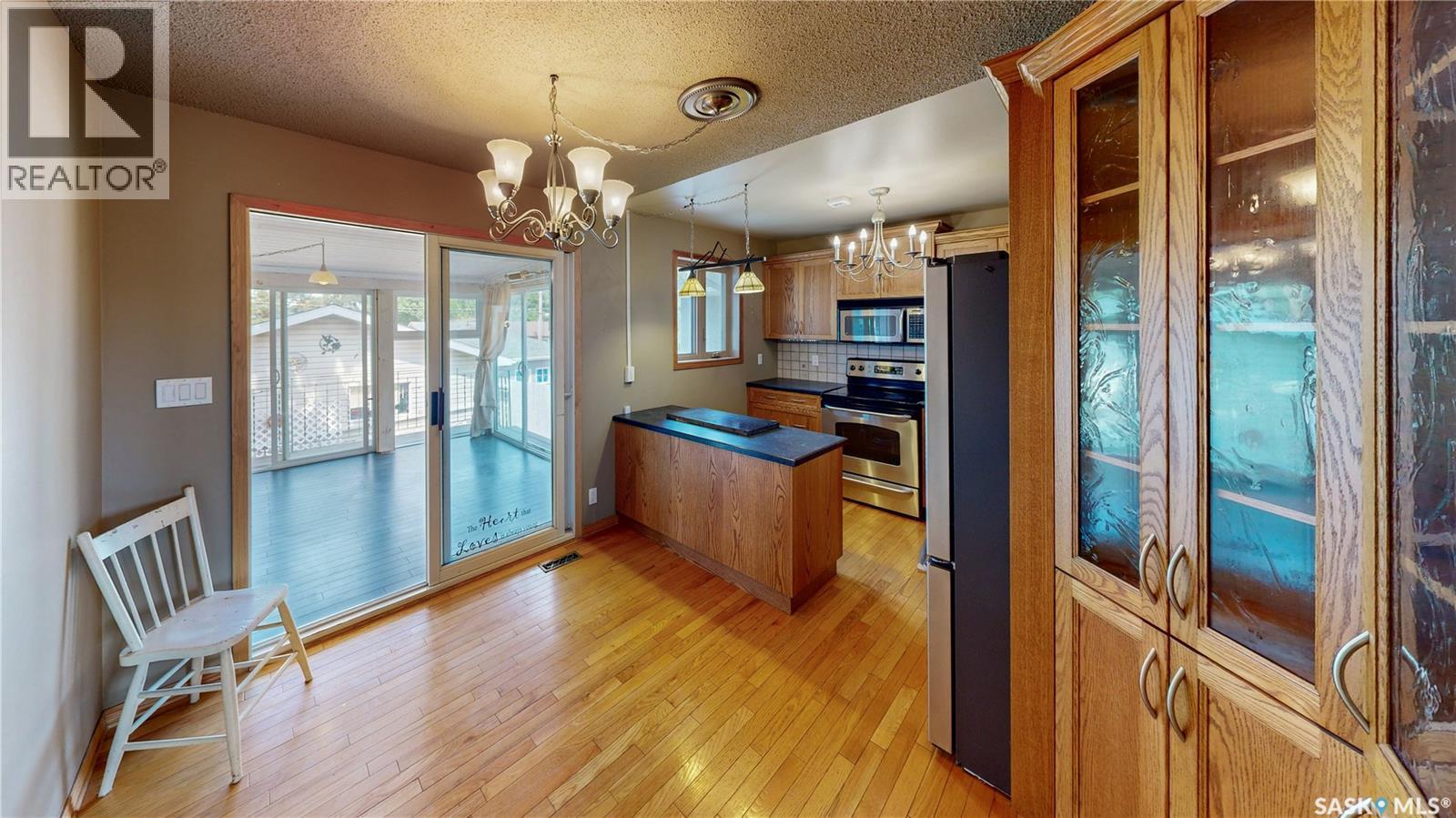 6524 Dewdney Avenue, Regina, SK - Indoor