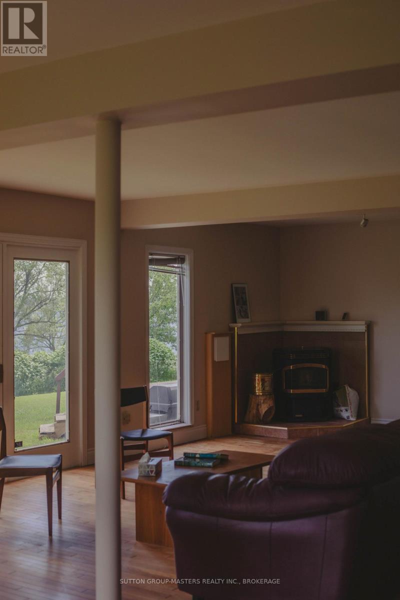 9392 Highway 33 Highway, Greater Napanee (Greater Napanee), ON - Indoor With Fireplace