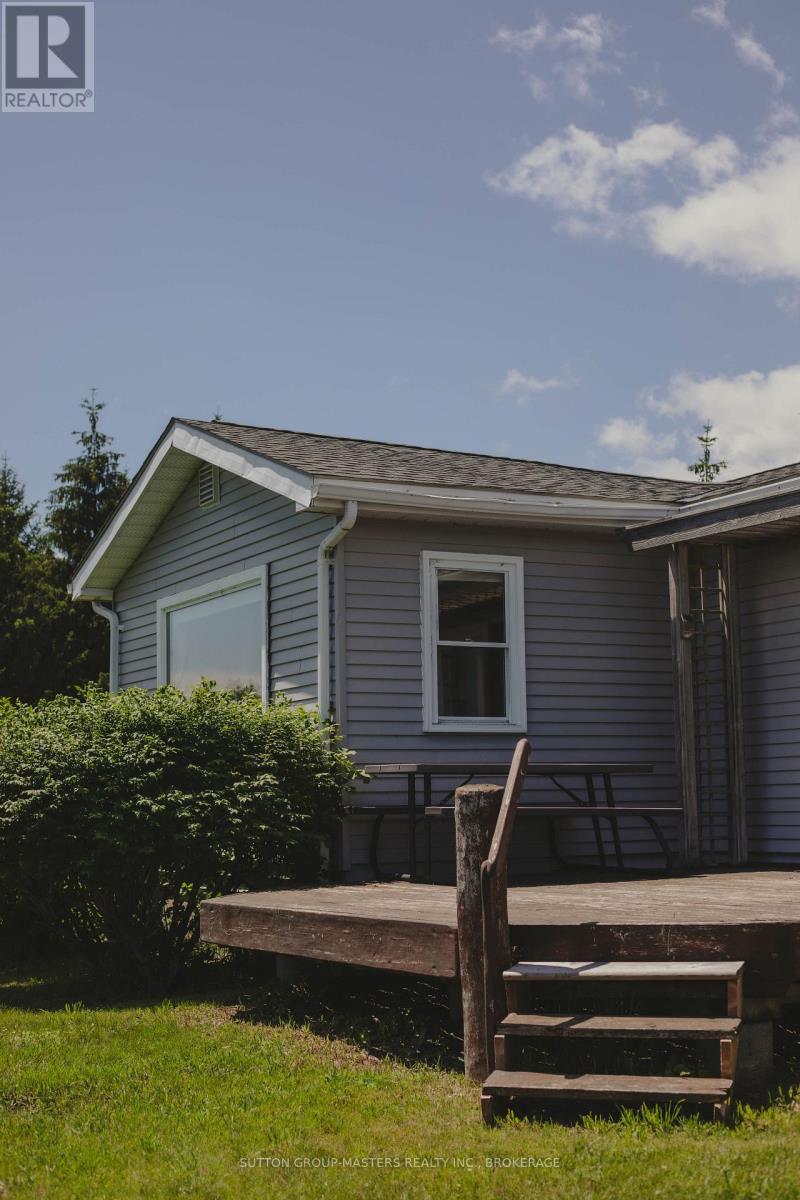 9392 Highway 33 Highway, Greater Napanee (Greater Napanee), ON - Outdoor
