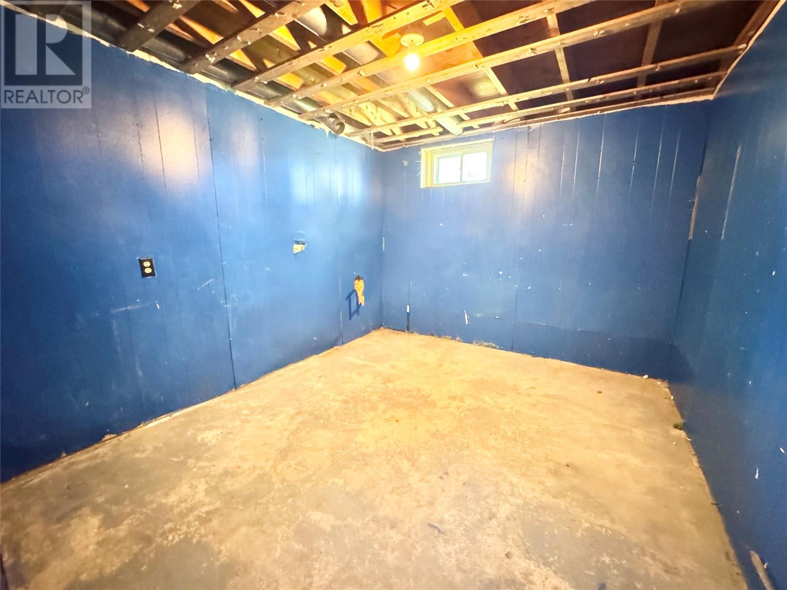 25 Second Avenue, Lewisporte, NL - Indoor