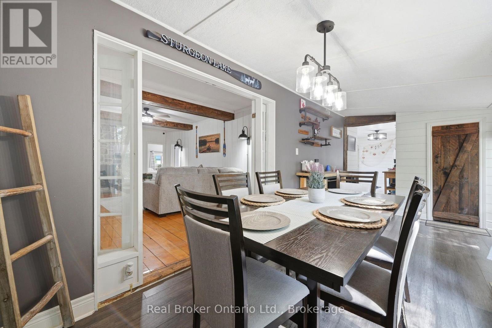 1 Janice Drive, Kawartha Lakes (Fenelon), ON - Indoor Photo Showing Dining Room