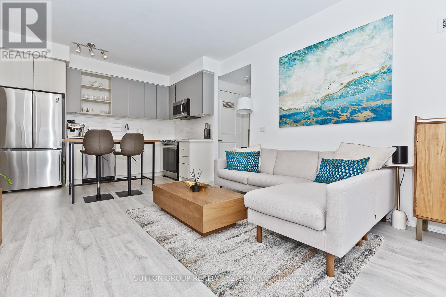 1409 - 4655 Metcalfe Avenue, Mississauga, ON - Indoor