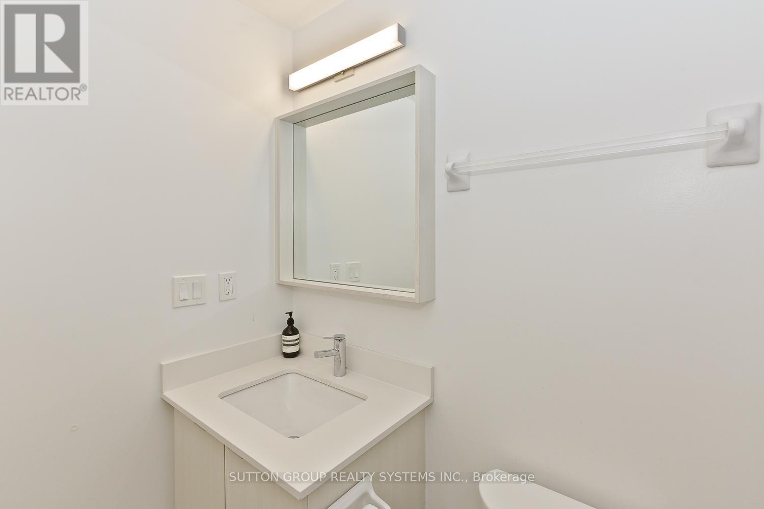 1409 - 4655 Metcalfe Avenue, Mississauga, ON - Indoor