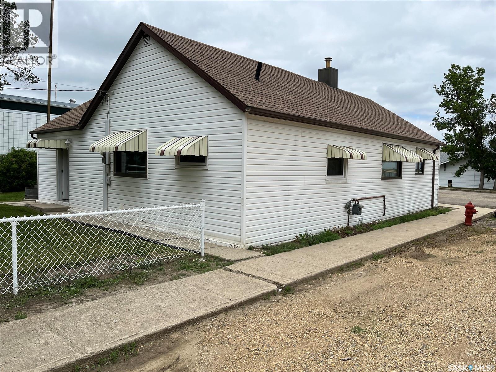 43 2Nd Avenue E, Lafleche, SK - Outdoor With Exterior