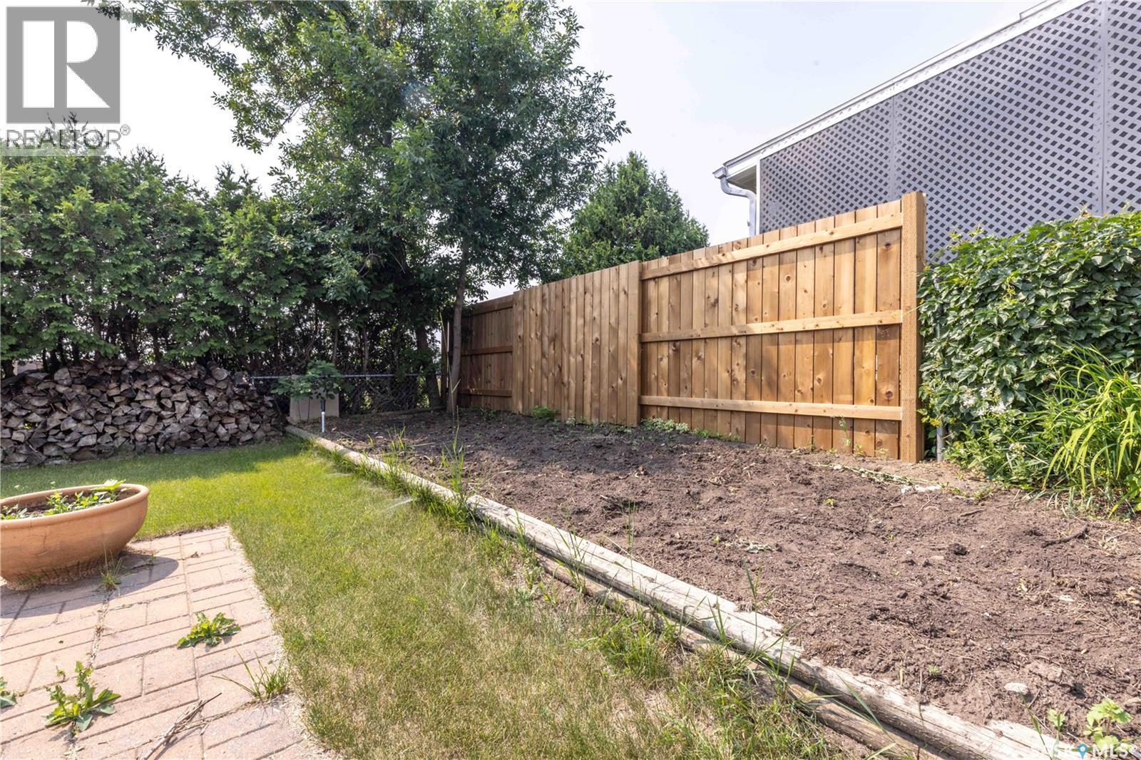 50 Manitou Court, Saskatoon, SK - Outdoor
