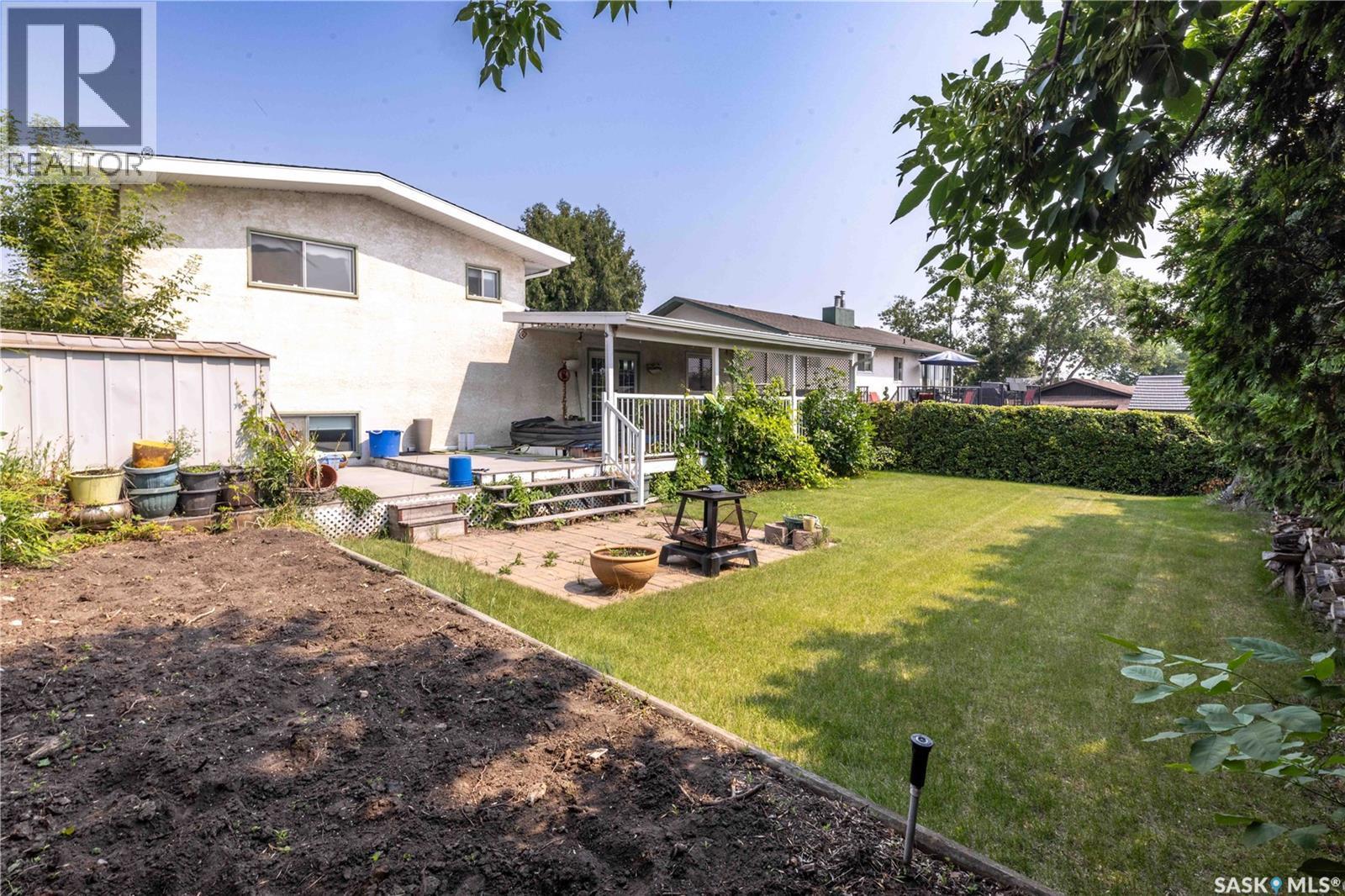 50 Manitou Court, Saskatoon, SK - Outdoor With Deck Patio Veranda