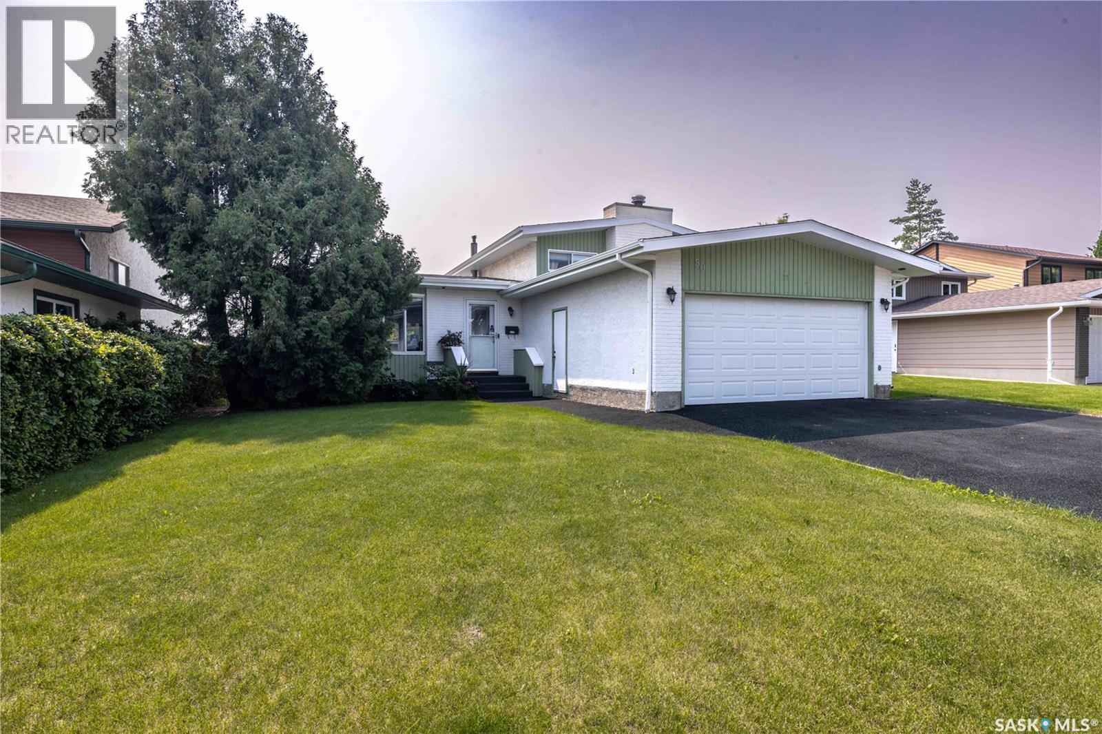 50 Manitou Court, Saskatoon, SK - Outdoor