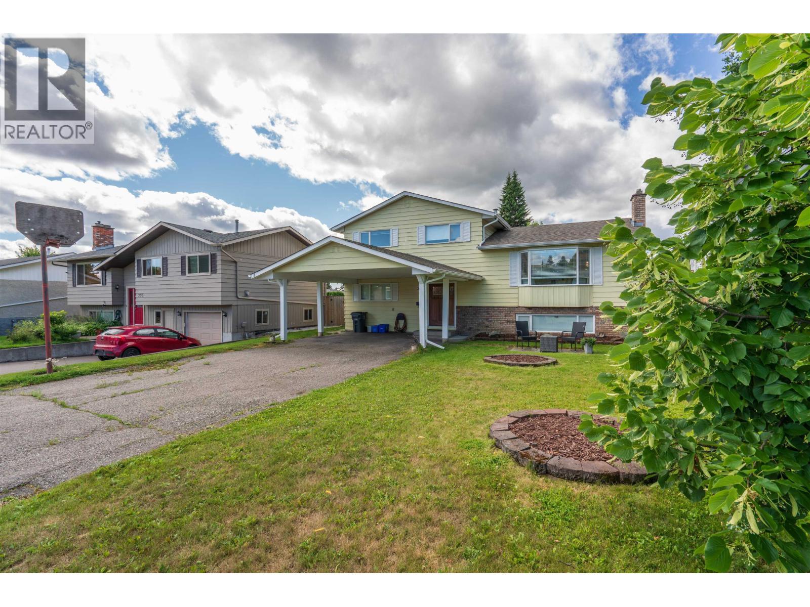 389 Neff Crescent, Prince George, BC - Outdoor With Facade