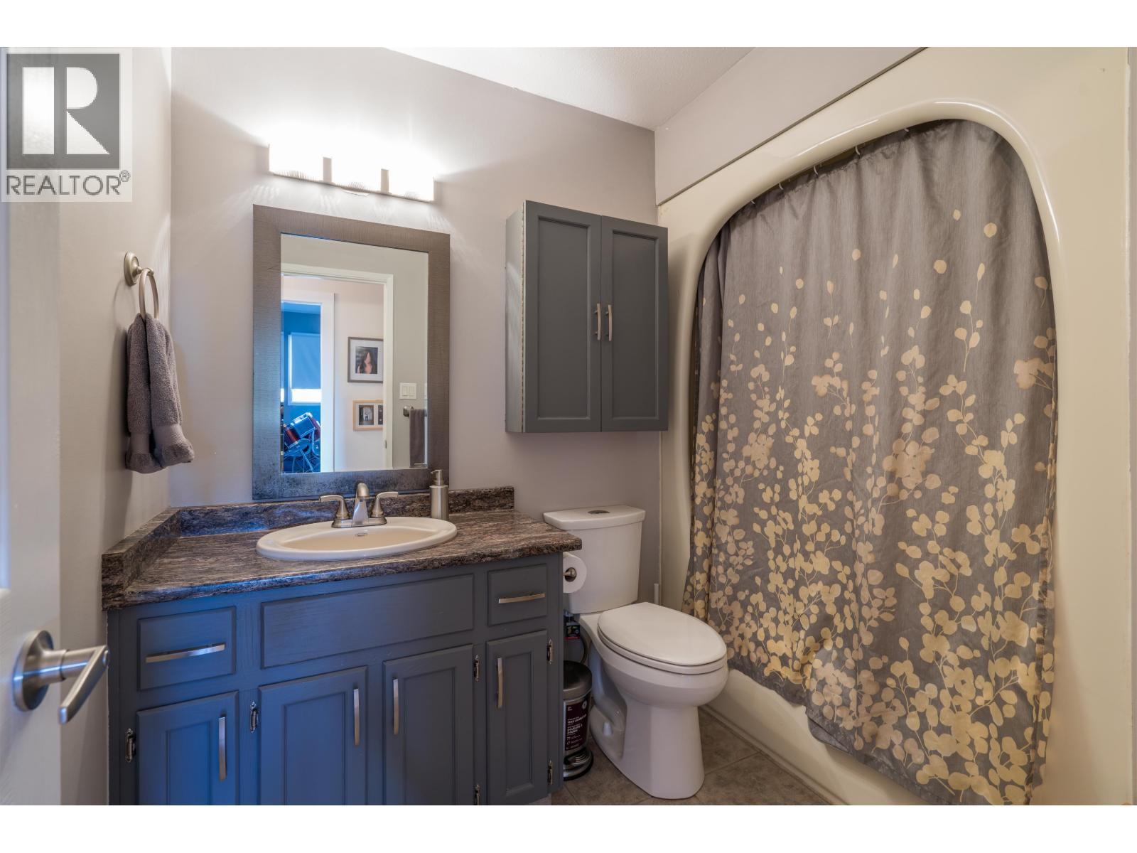 389 Neff Crescent, Prince George, BC - Indoor Photo Showing Bathroom