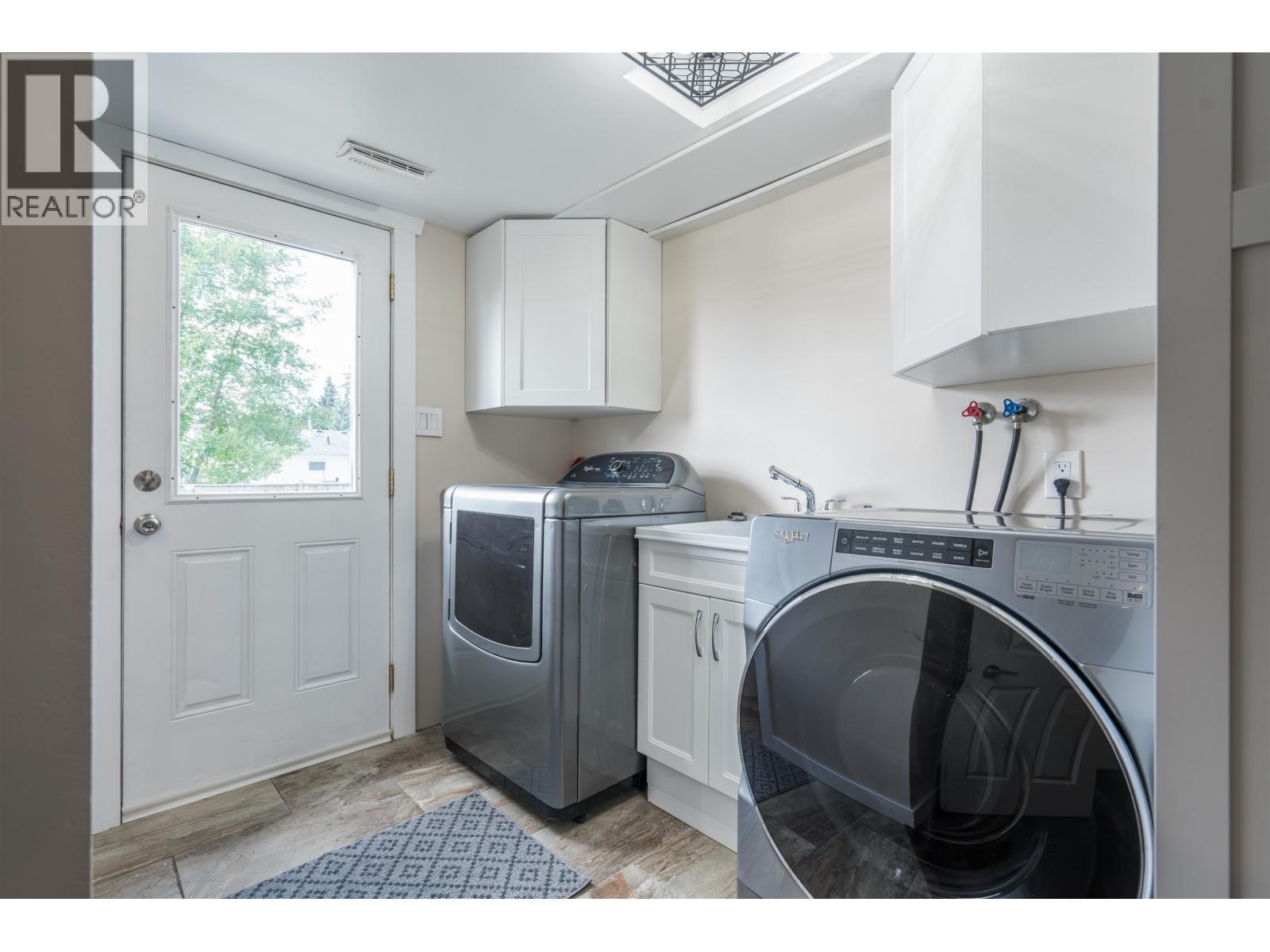 389 Neff Crescent, Prince George, BC - Indoor Photo Showing Laundry Room
