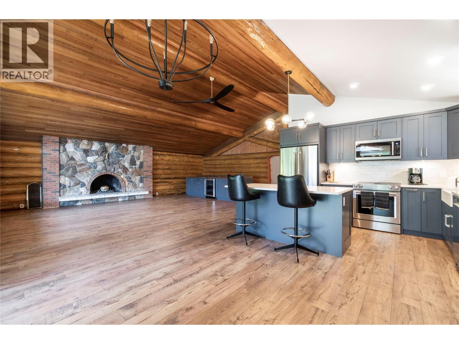 8758 Holding Road Unit# 1, Adams Lake, BC - Indoor Photo Showing Kitchen