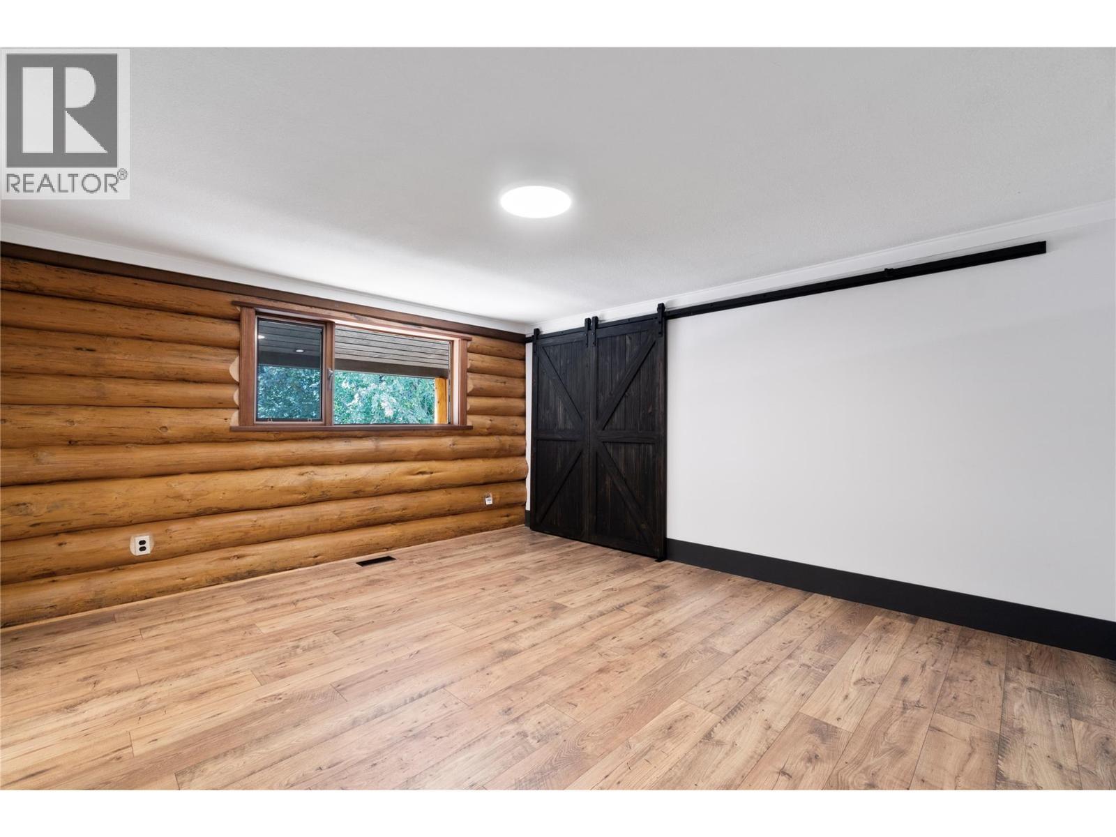 8758 Holding Road Unit# 1, Adams Lake, BC - Indoor Photo Showing Other Room