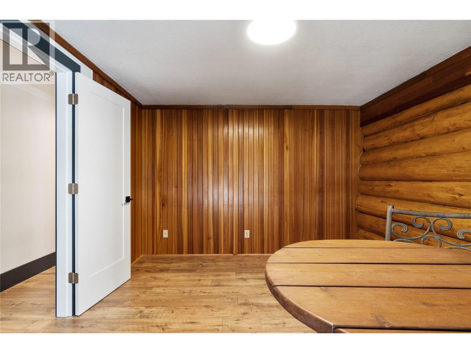 8758 Holding Road Unit# 1, Adams Lake, BC - Indoor Photo Showing Other Room