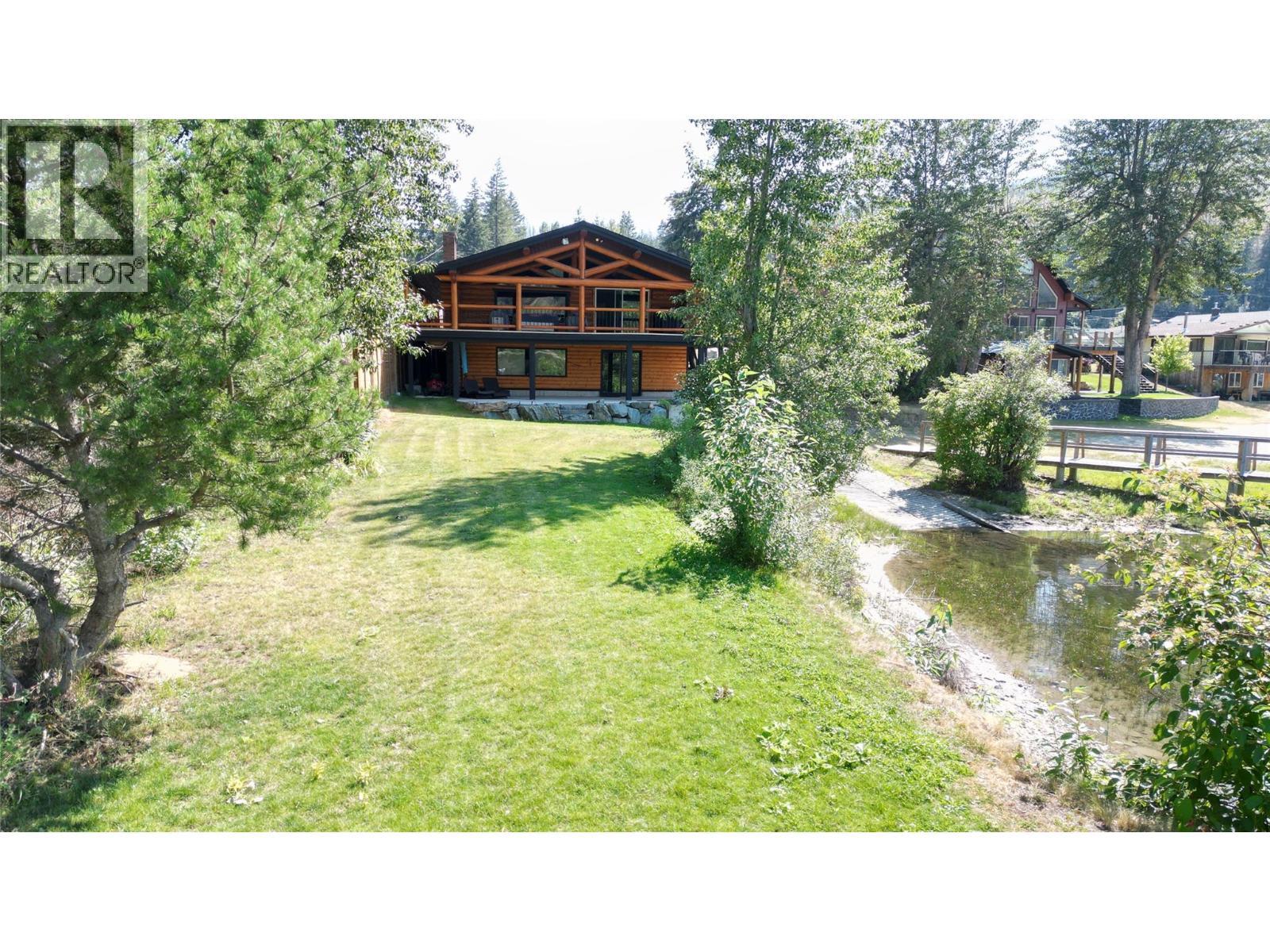 8758 Holding Road Unit# 1, Adams Lake, BC - Outdoor