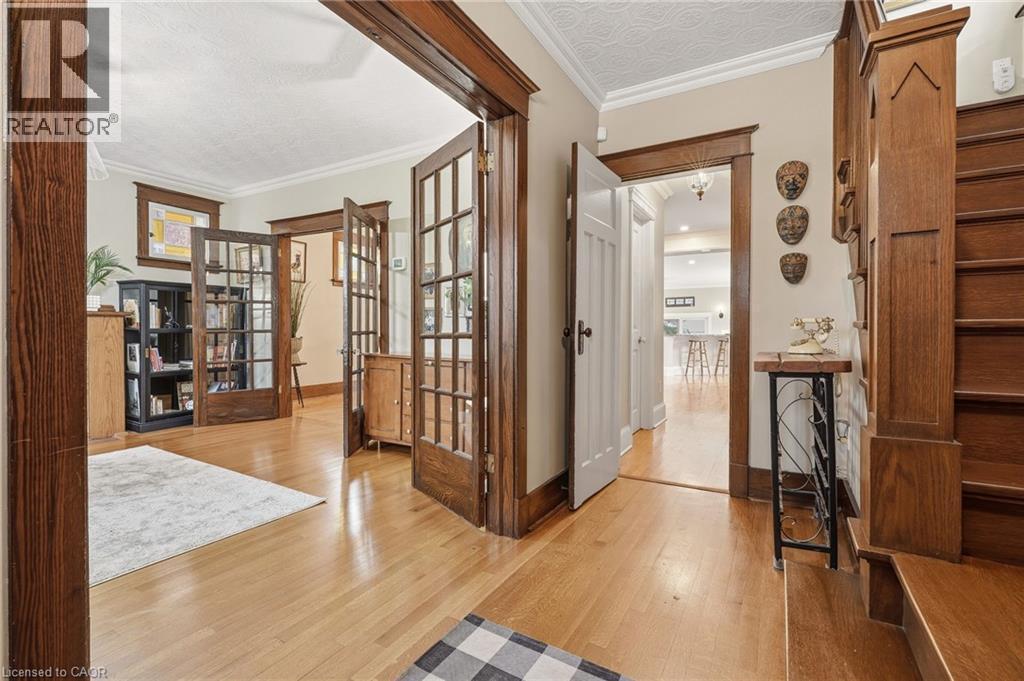 2116 Caroline Street, Burlington, ON - Indoor Photo Showing Other Room