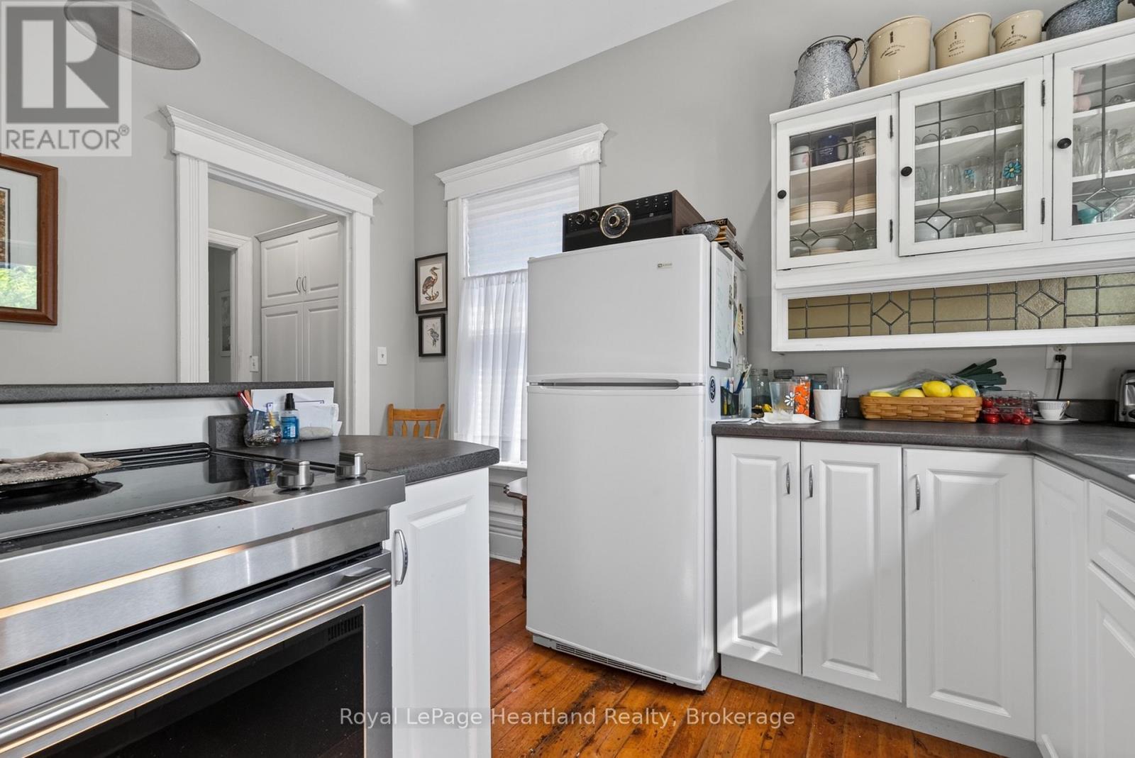 85 Montreal Street, Goderich (Goderich (Town)), ON - Indoor Photo Showing Kitchen