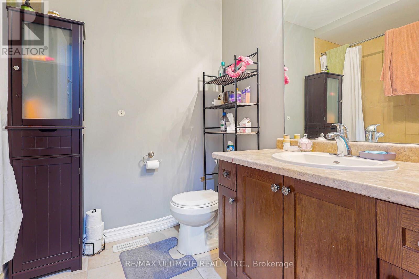 42 Walker Boulevard, New Tecumseth, ON - Indoor Photo Showing Bathroom