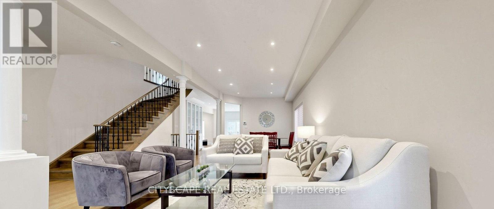 769 White Clover Way, Mississauga, ON - Outdoor With Facade