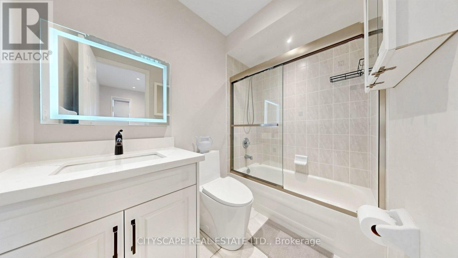 769 White Clover Way, Mississauga, ON - Indoor Photo Showing Bathroom