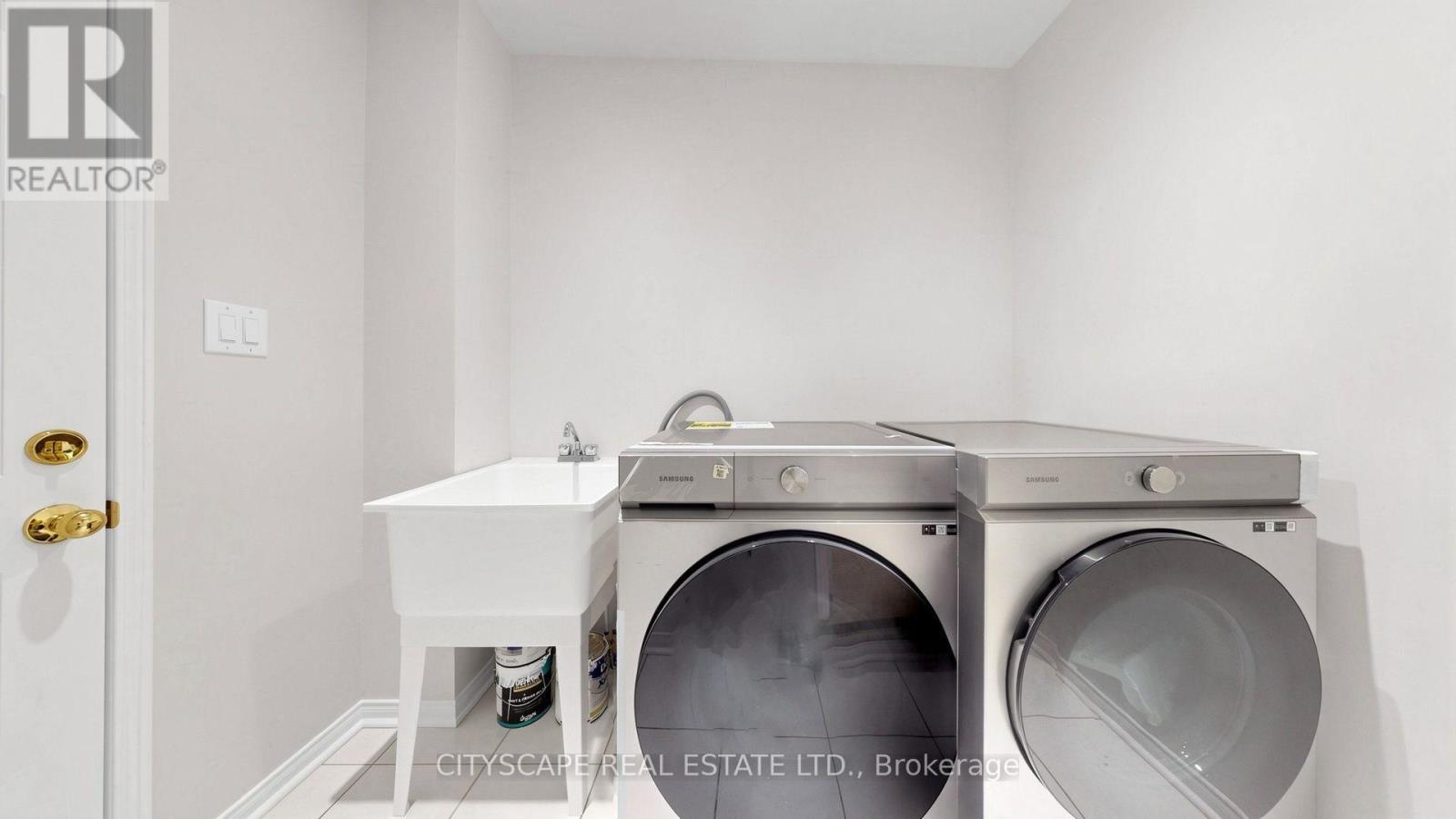 769 White Clover Way, Mississauga, ON - Indoor Photo Showing Laundry Room
