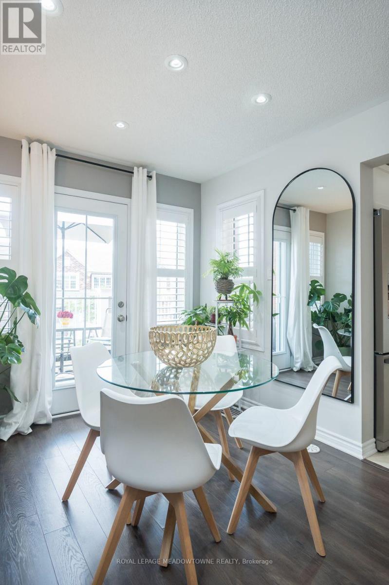 298 Reis Place, Milton, ON - Indoor Photo Showing Dining Room