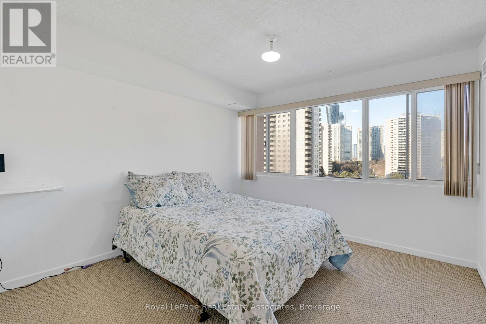 912 - 50 Elm Drive E, Mississauga, ON - Indoor Photo Showing Bedroom