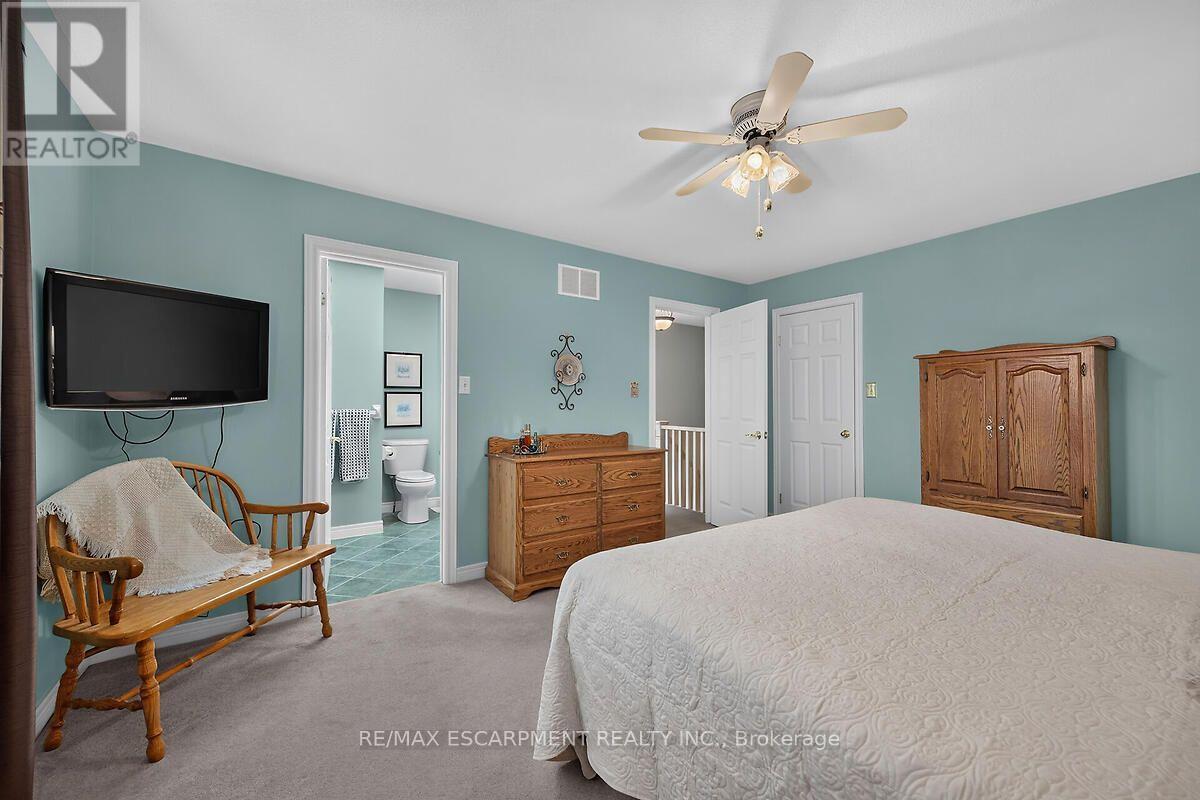 25 Eric Burke Court, Hamilton, ON - Indoor Photo Showing Bedroom