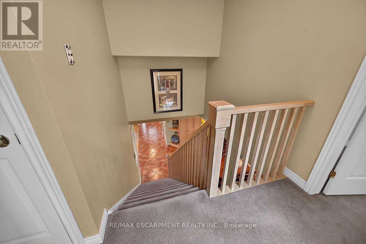 25 Eric Burke Court, Hamilton, ON - Indoor Photo Showing Other Room