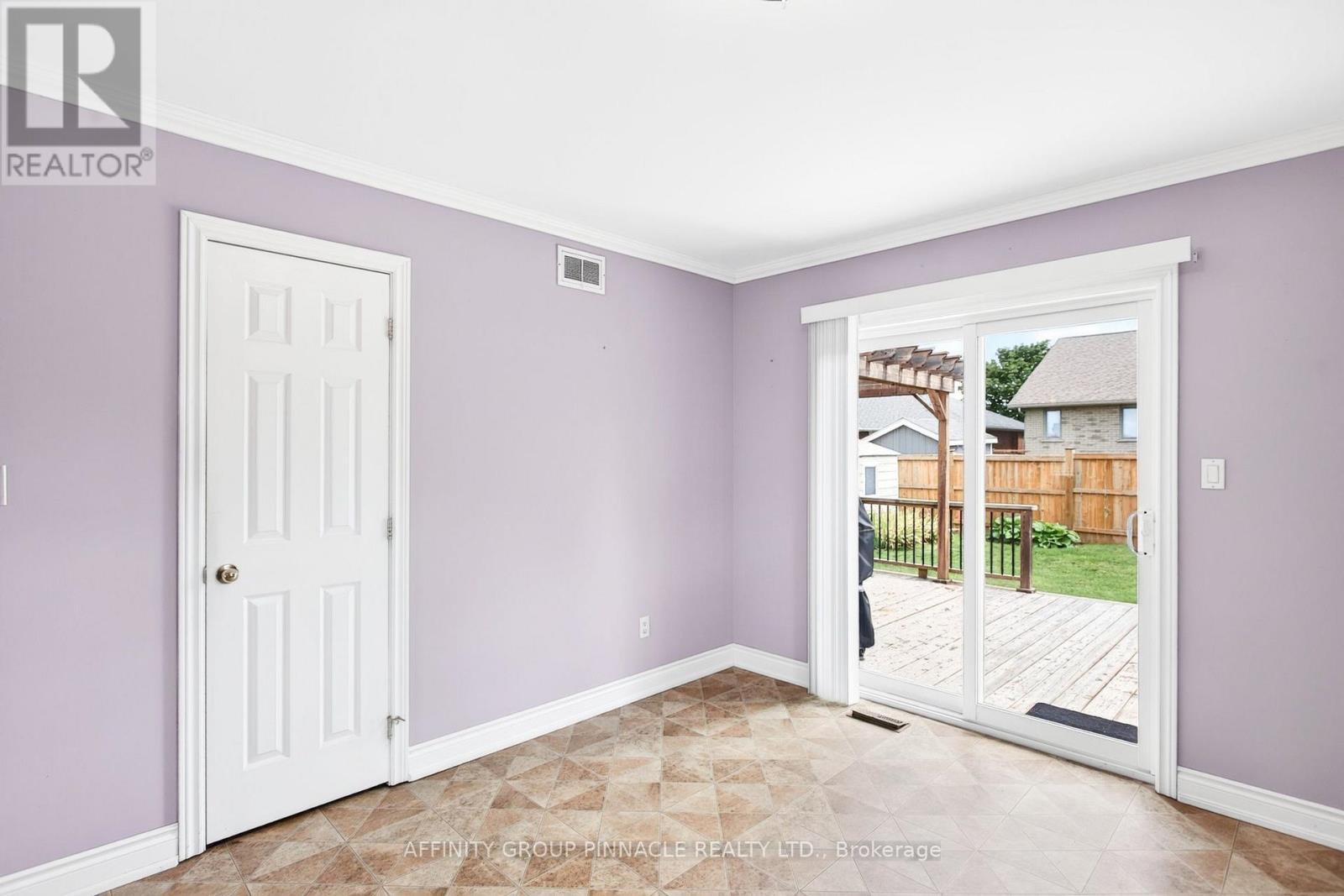 186 Mclaughlin Road, Kawartha Lakes (Lindsay), ON - Indoor Photo Showing Other Room