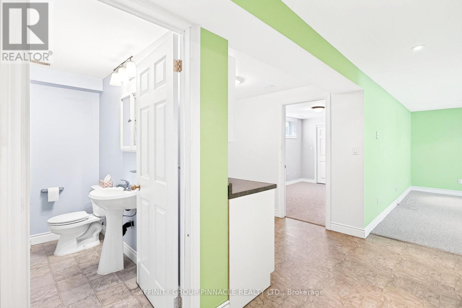 186 Mclaughlin Road, Kawartha Lakes (Lindsay), ON - Indoor Photo Showing Bathroom