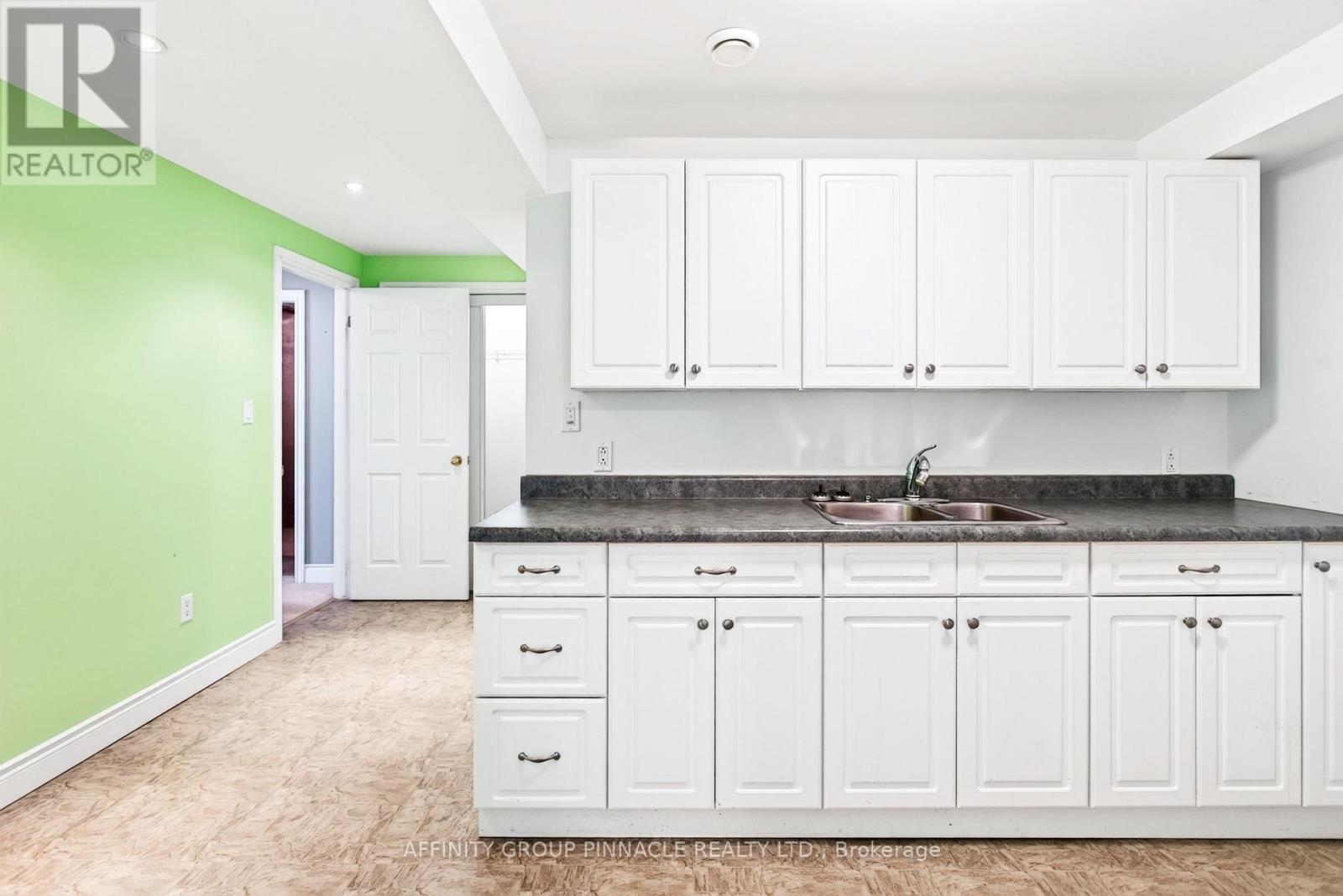 186 Mclaughlin Road, Kawartha Lakes (Lindsay), ON - Indoor