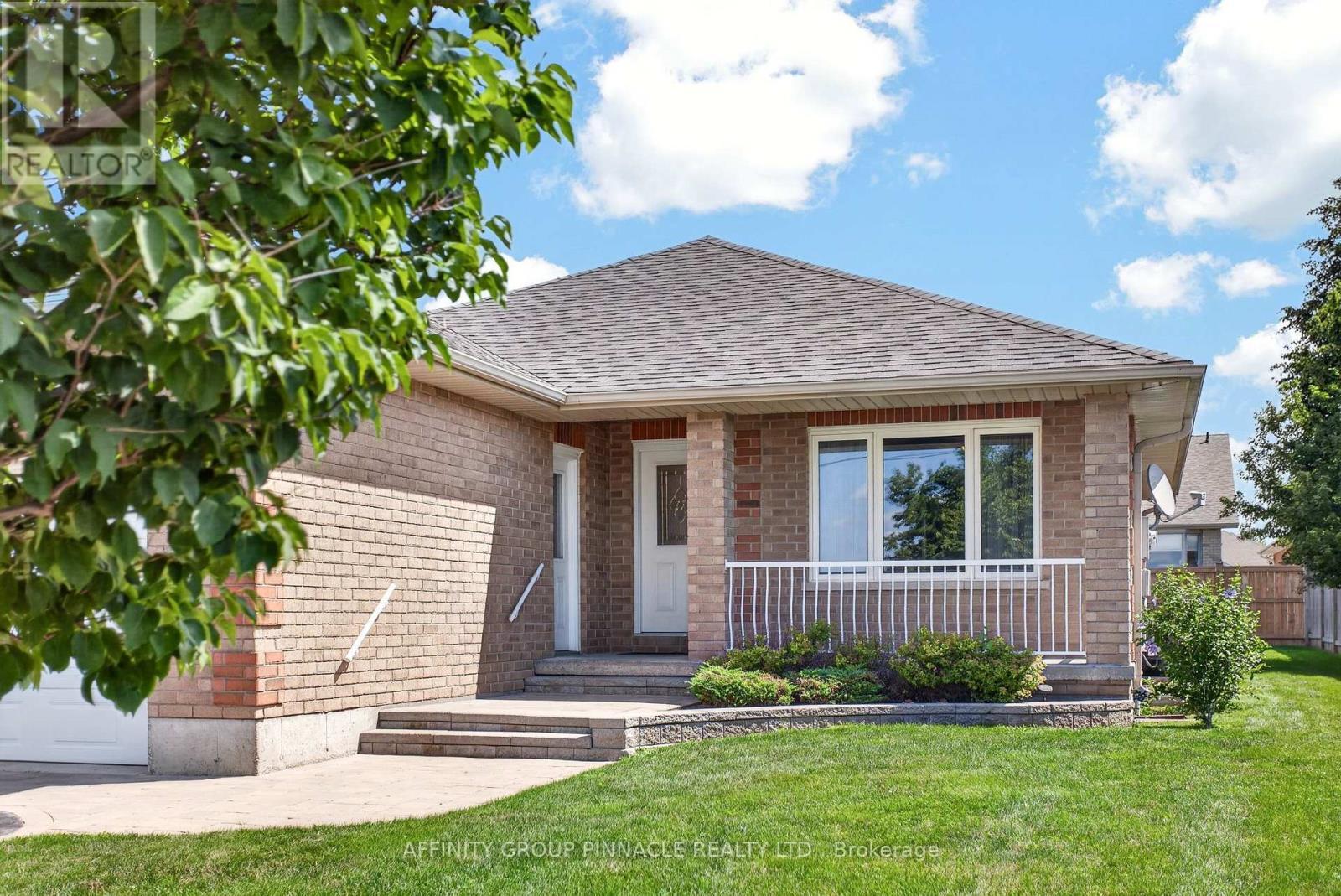 186 Mclaughlin Road, Kawartha Lakes (Lindsay), ON - Outdoor With Deck Patio Veranda
