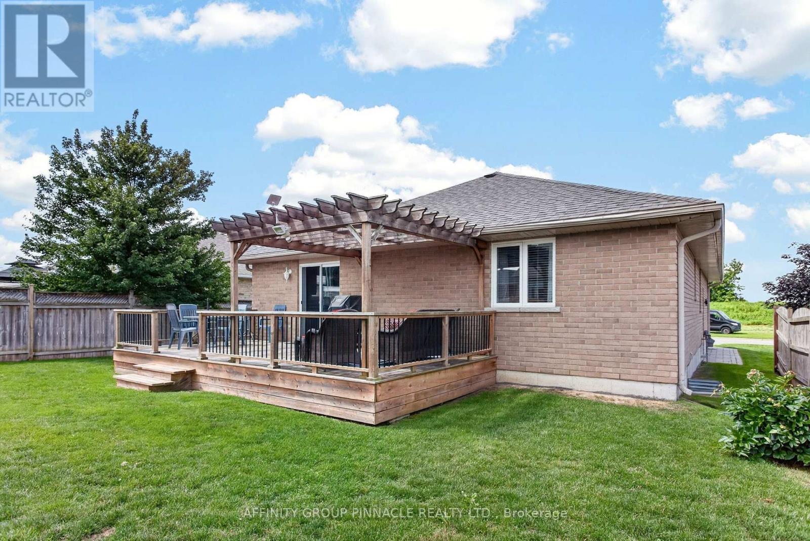 186 Mclaughlin Road, Kawartha Lakes (Lindsay), ON - Outdoor With Deck Patio Veranda