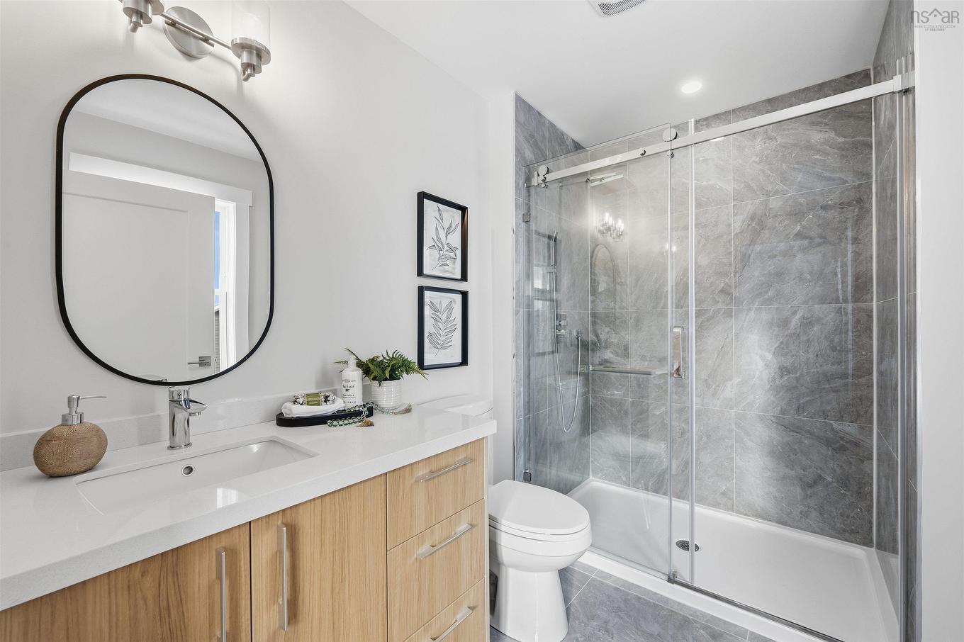 21 Zeppelin Crescent, Beechville, NS - Indoor Photo Showing Bathroom